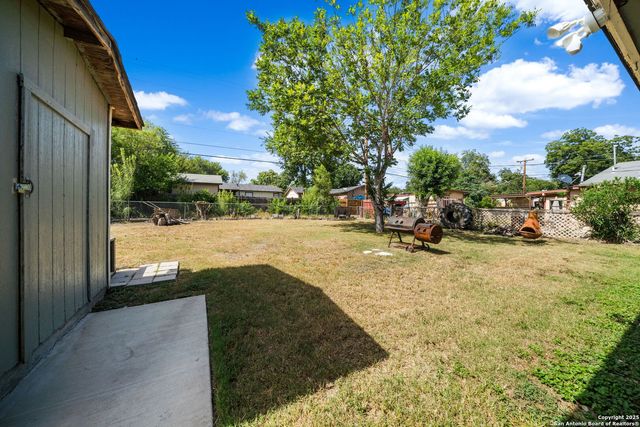 915 Deely, San Antonio, TX 78221