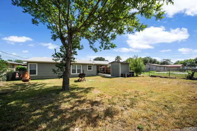 915 Deely, San Antonio, TX 78221