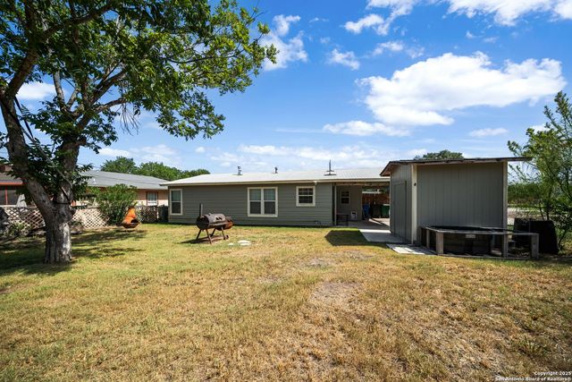 915 Deely, San Antonio, TX 78221