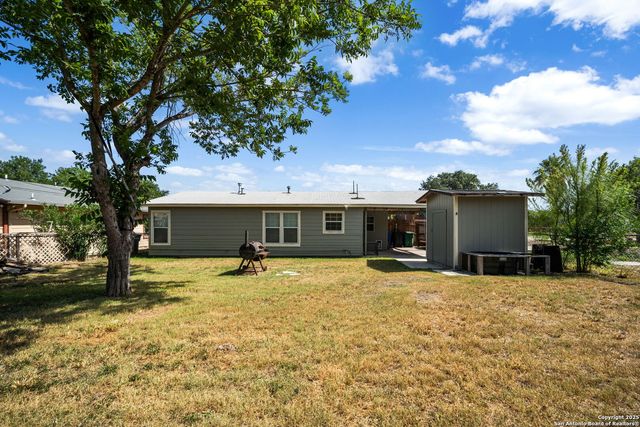 915 Deely, San Antonio, TX 78221