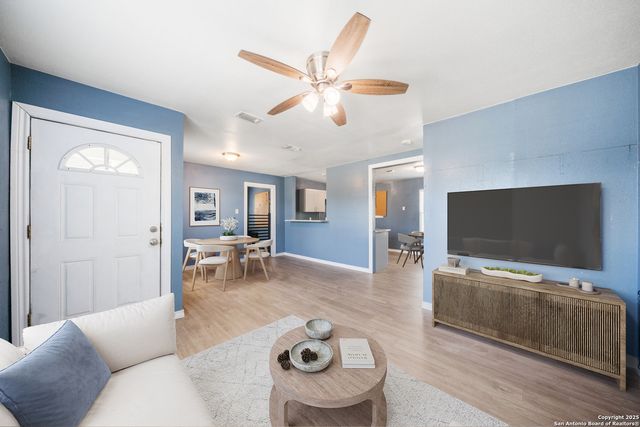 915 Deely, San Antonio, TX 78221