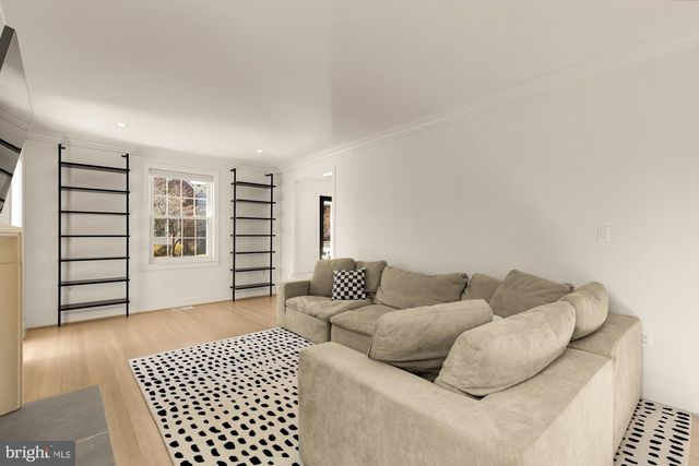 4105 17TH ST NW, Washington, DC 20011