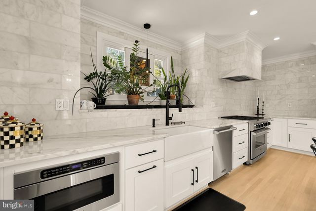 4105 17TH ST NW, Washington, DC 20011