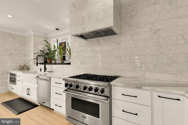 4105 17TH ST NW, Washington, DC 20011