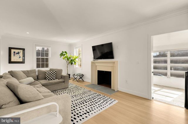 4105 17TH ST NW, Washington, DC 20011