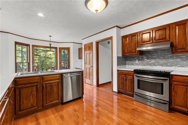 105 Windridge Drive, Fayetteville, GA 30215