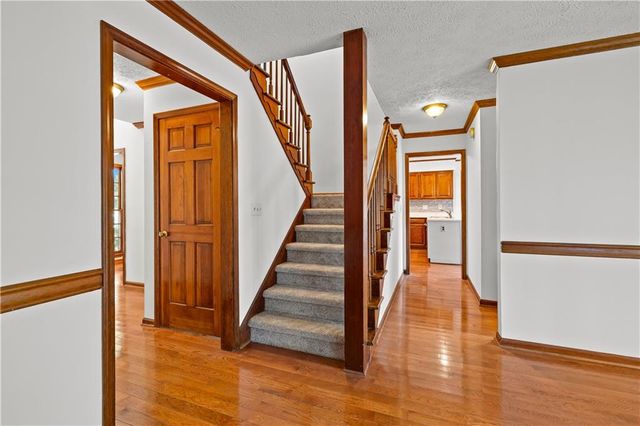 105 Windridge Drive, Fayetteville, GA 30215