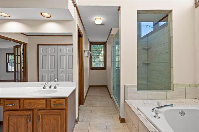 105 Windridge Drive, Fayetteville, GA 30215