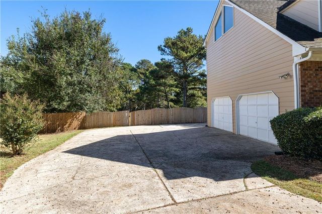 105 Windridge Drive, Fayetteville, GA 30215