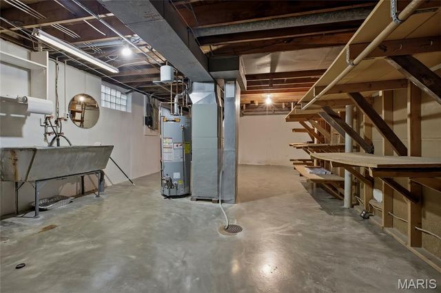 957 Active Drive, St Louis, MO 63146