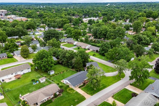 957 Active Drive, St Louis, MO 63146