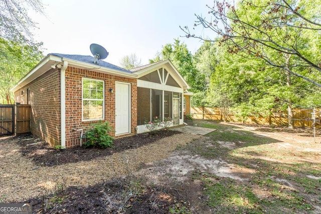 206 Londe Lane, Perry, GA 31069