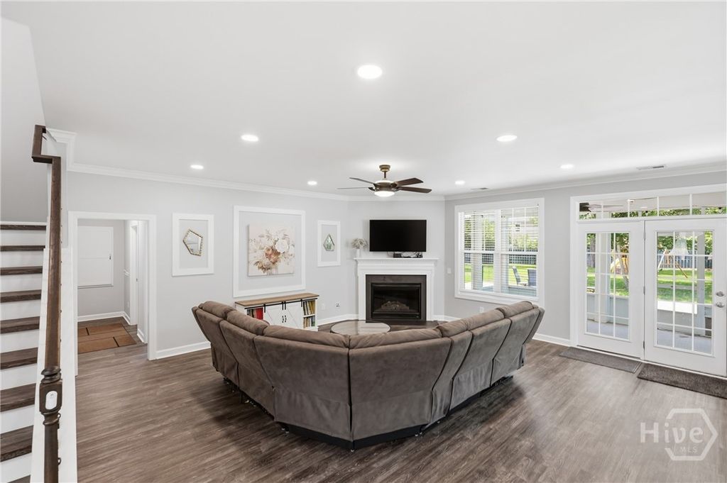 Image 14 of property listing at 182 Castleoak Drive, Richmond Hill, GA 31324