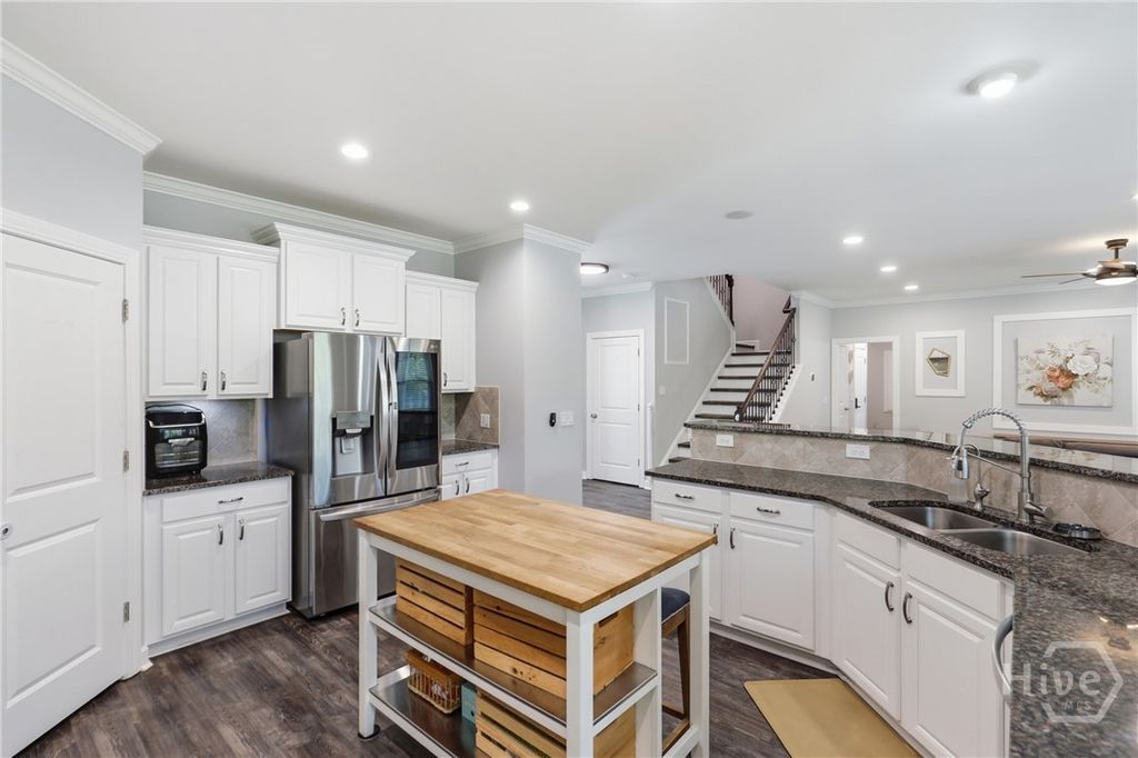 Image 18 of property listing at 182 Castleoak Drive, Richmond Hill, GA 31324