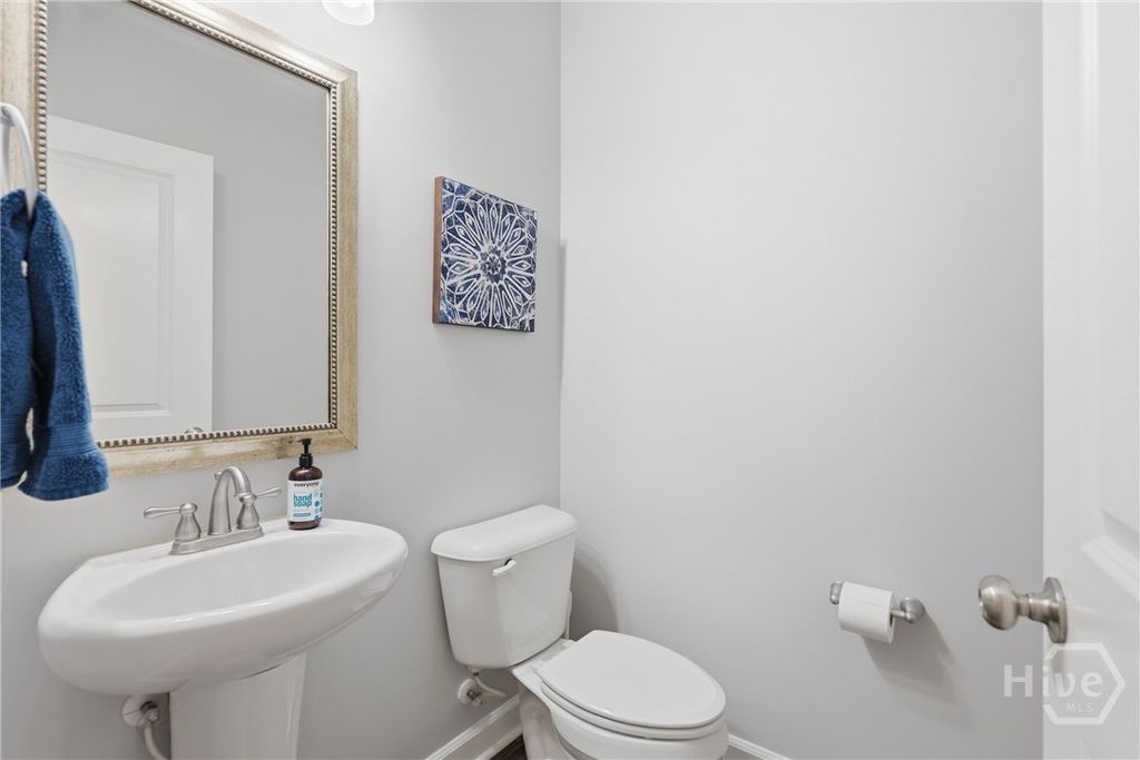 Image 24 of property listing at 182 Castleoak Drive, Richmond Hill, GA 31324