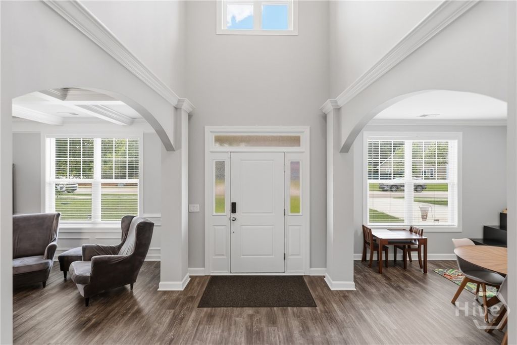 Image 5 of property listing at 182 Castleoak Drive, Richmond Hill, GA 31324