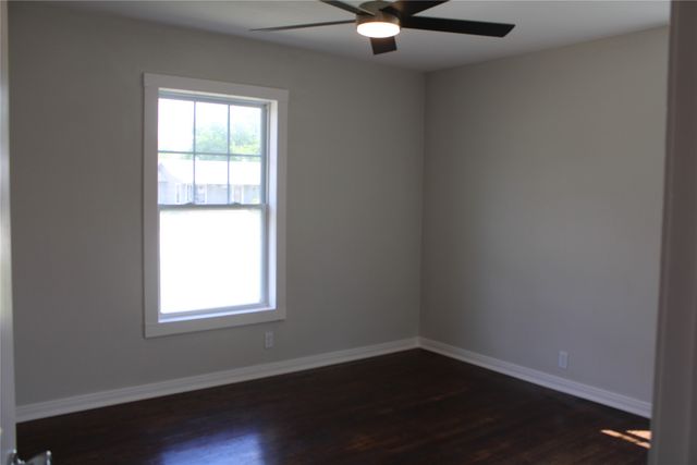 2105 6 TH, Brownwood, TX 76801