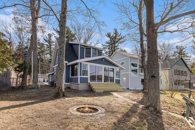 5557 Front Street, Newaygo, MI 49337