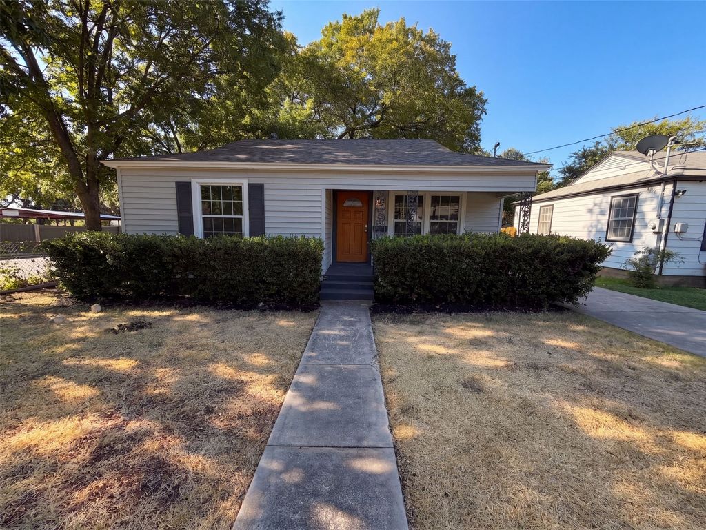3802 Poinsettia Drive, Dallas, TX 75211 — exterior