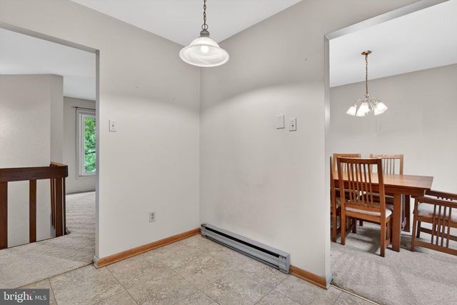 3807 HILLCREST DR, Columbia, PA 17512