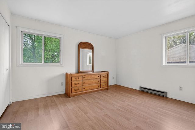 3807 HILLCREST DR, Columbia, PA 17512