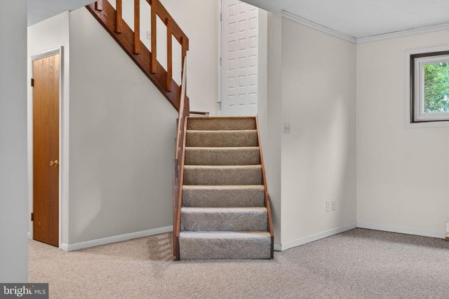 3807 HILLCREST DR, Columbia, PA 17512