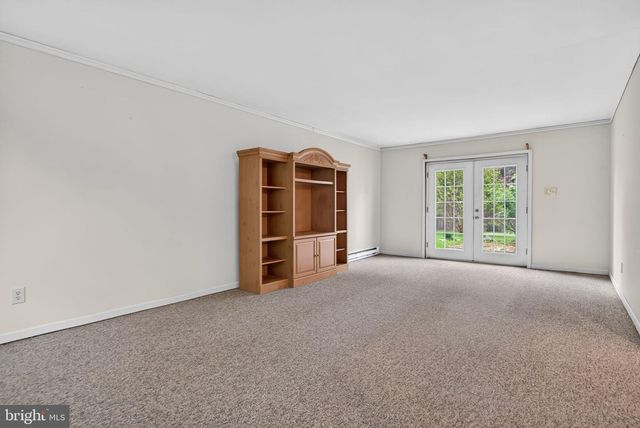 3807 HILLCREST DR, Columbia, PA 17512