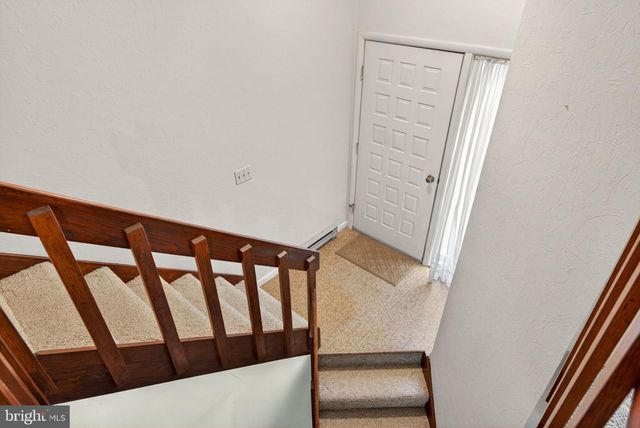 3807 HILLCREST DR, Columbia, PA 17512