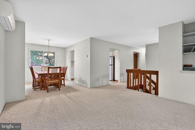 3807 HILLCREST DR, Columbia, PA 17512