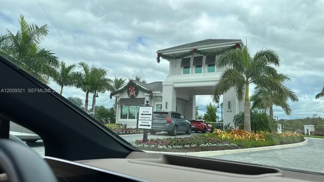 6070 National Boulevard 215, Ave Maria, FL 34142