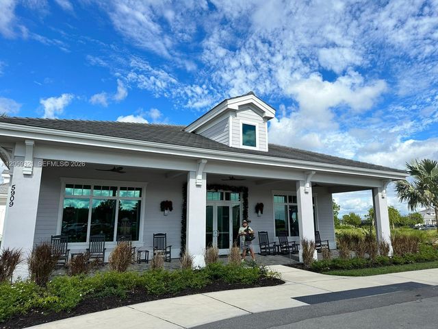 6070 National Boulevard 215, Ave Maria, FL 34142