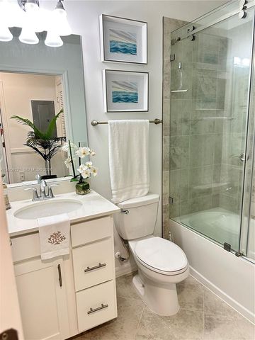 6070 National Boulevard 215, Ave Maria, FL 34142