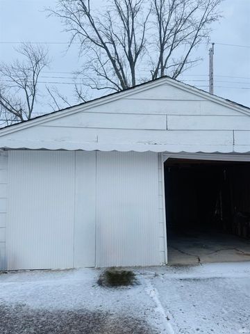 316 N MILLER Avenue, Marion, IN 46952