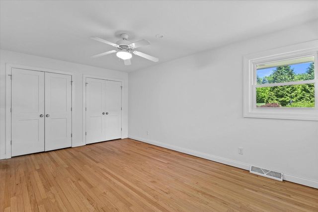 11318 N Glenwood DRIVE, Mequon, WI 53097