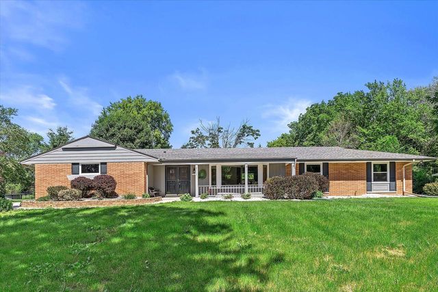 11318 N Glenwood DRIVE, Mequon, WI 53097