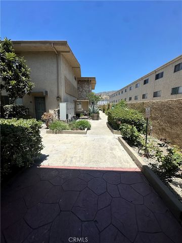 1620 N San Fernando, Burbank, CA 91504