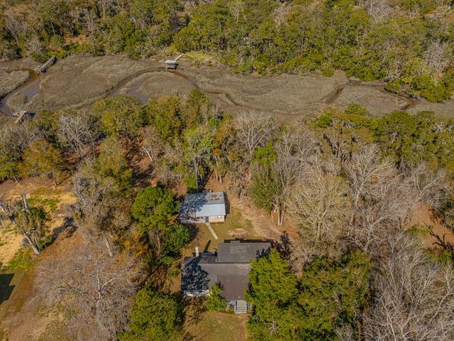 1032 Hudson Creek Drive SE, Darien, GA 31305