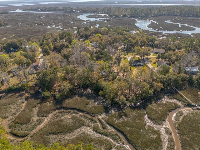 1032 Hudson Creek Drive SE, Darien, GA 31305