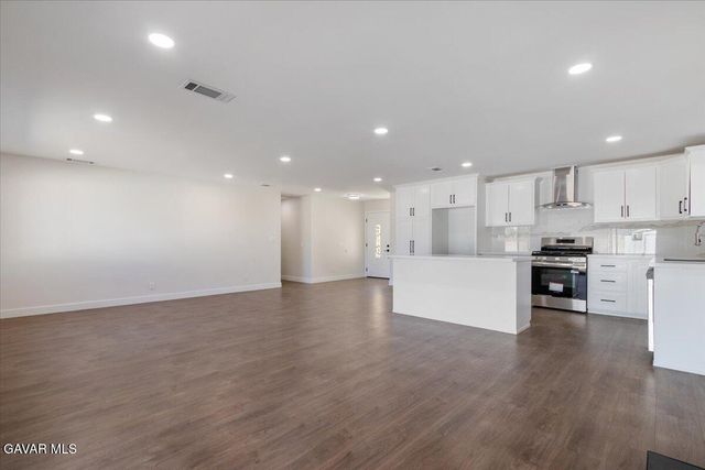 133 E Avenue Q4, Palmdale, CA 93550