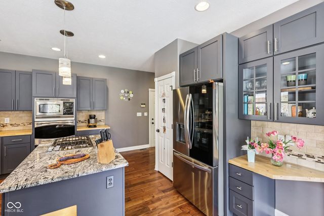 10276 Springstone Road, Fishers, IN 46055