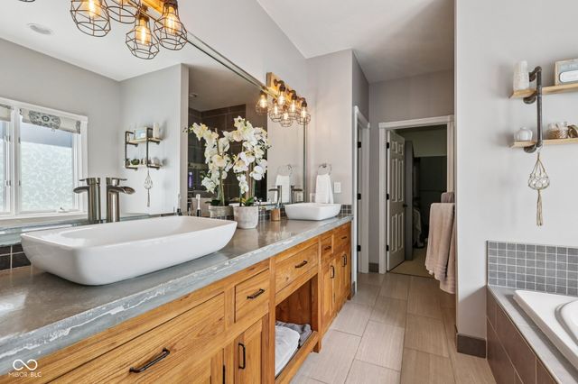 10276 Springstone Road, Fishers, IN 46055