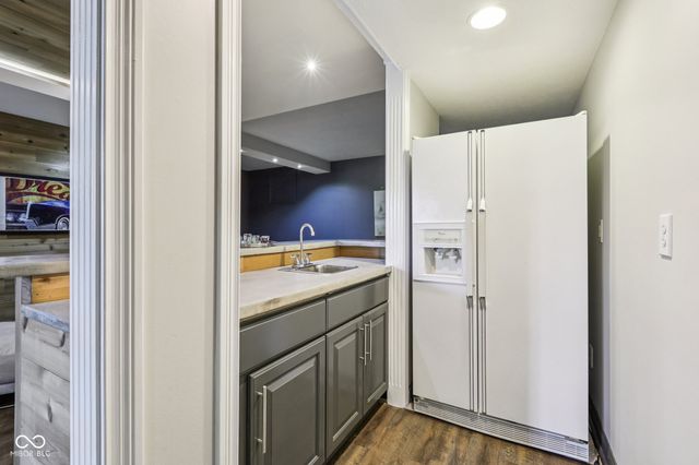 10276 Springstone Road, Fishers, IN 46055