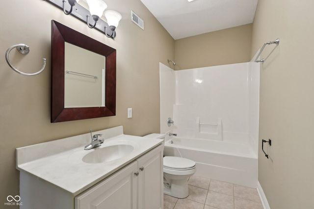 10276 Springstone Road, Fishers, IN 46055