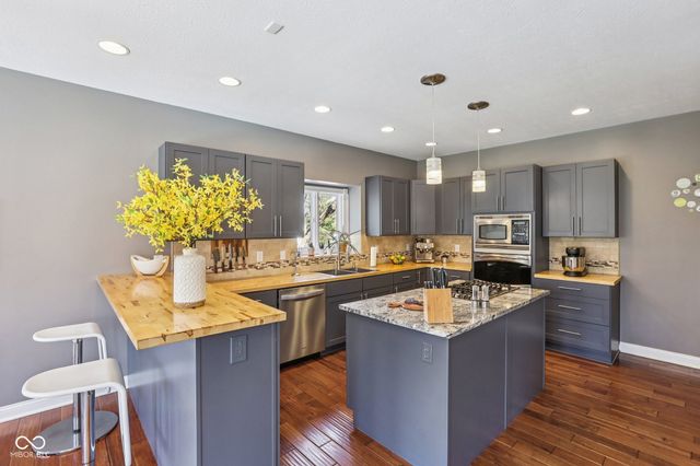 10276 Springstone Road, Fishers, IN 46055