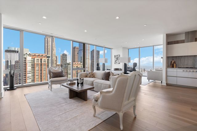 363 E Wacker Drive 2106, Chicago, IL 60601