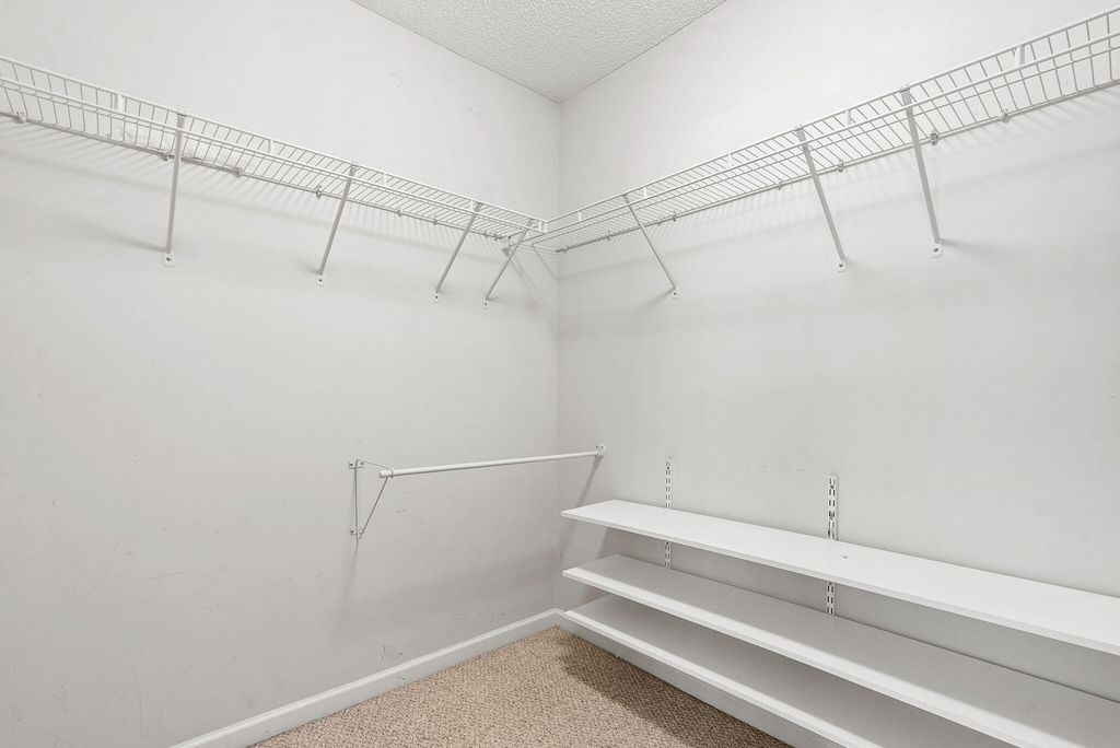 Image 20 of property listing at 303 Seneca River Drive, Summerville, SC 29485