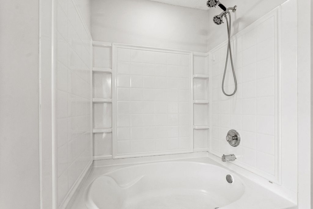 Image 24 of property listing at 303 Seneca River Drive, Summerville, SC 29485