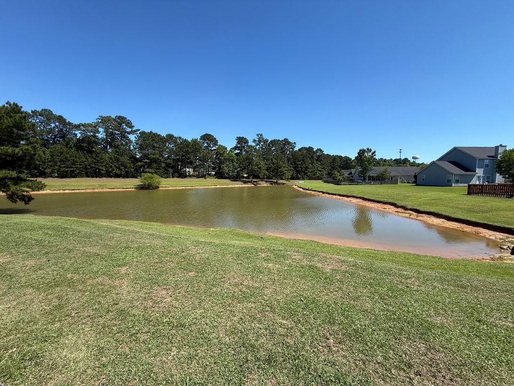 Image 37 of property listing at 303 Seneca River Drive, Summerville, SC 29485