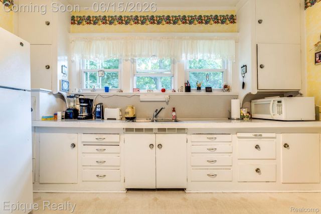 279 N Howard Avenue, Sanilac Township, MI 48422