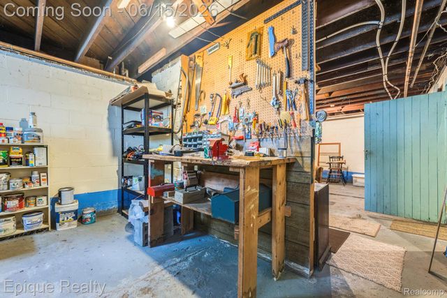 279 N Howard Avenue, Sanilac Township, MI 48422